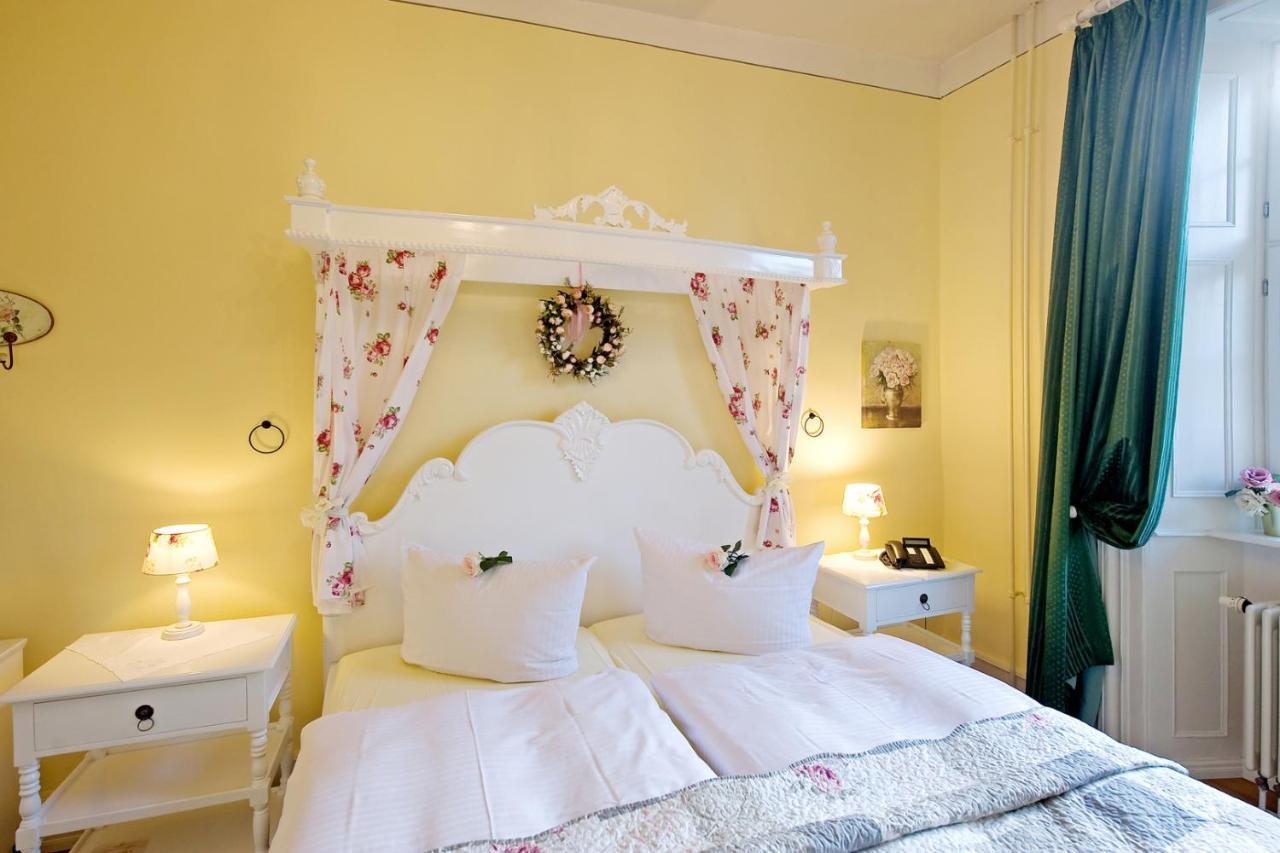 Schlosshotelgedern Esterno foto